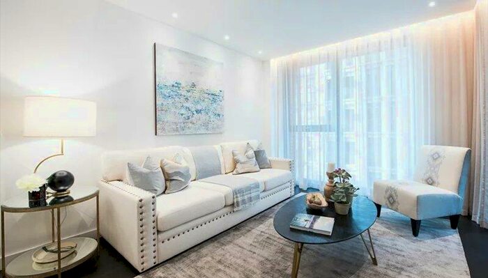 2 Bedroom Apartment To Rent In Thornes House, London, SW11