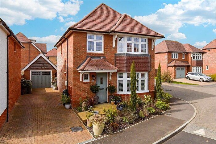 4 Bedroom Detached House For Sale In Great Threads, Staplehurst, Kent, TN12