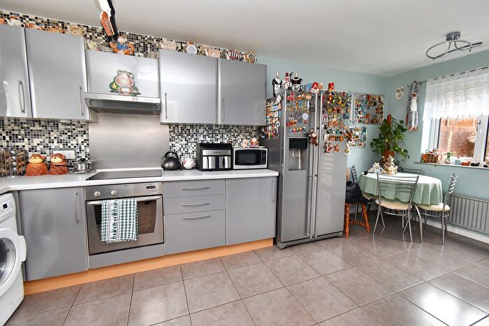 3 Bedroom End Of Terrace House For Sale In Staverton Crescent, Lincoln, LN6