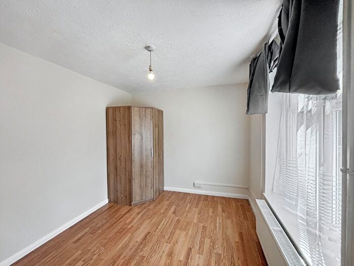 3 Bedroom Terraced House To Rent In Hazel Grove, Hatfield, AL10