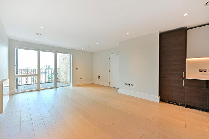 2 Bedroom Flat To Rent In Charter Place, Hounslow, TW3