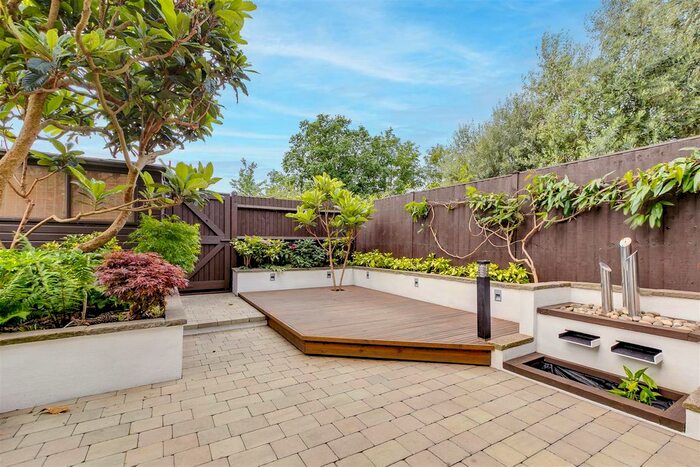 1 Bedroom Flat To Rent In Oxford Gardens, London, W4