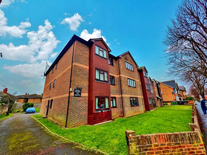 1 Bedroom Flat For Sale In Linden Court, - Linden Road, Bognor Regis, PO21