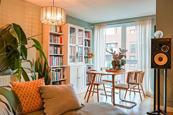 3 Bedroom Maisonette To Rent In Dovetail Place, Lawrence Road, London, Tottenham, London, N15