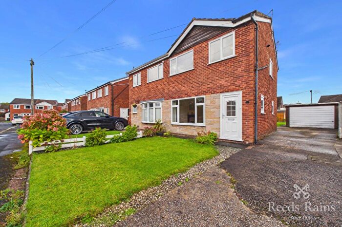 3 Bedroom Semi-Detached House For Sale In Rydal Avenue, Walton-le-Dale, Preston, Lancashire, PR5