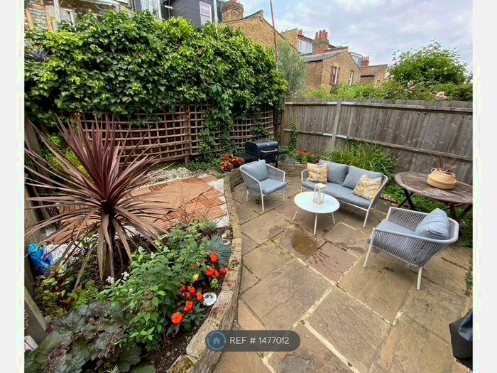 1 Bedroom Flat To Rent In Central Chiswick, London, W4