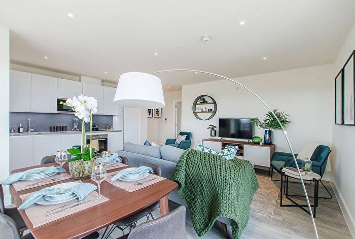 2 Bedroom Flat To Rent In Collier Point, Union Wharf, Greenwich, London, SE8