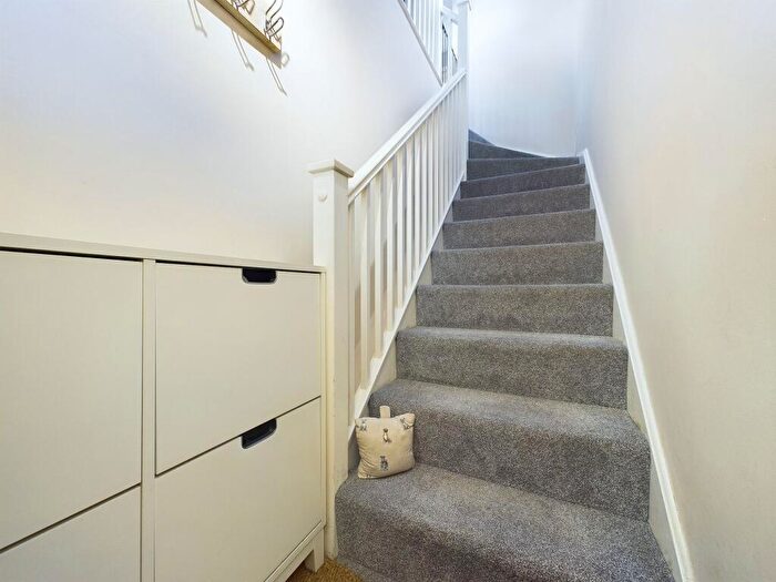 2 Bedroom Coach House For Sale In Goddard Court, Mapperley Plains, Nottingham, NG3