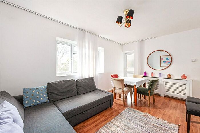 2 Bedroom Flat For Sale In Wimbourne Street, London, N1
