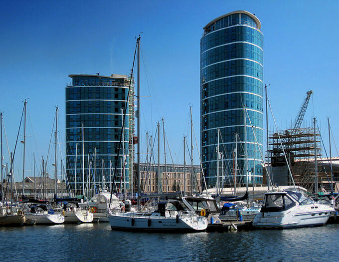 2 Bedroom Apartment To Rent In Marina Point West, Chatham Quays, Dock Head Road, Chatham, Kent, ME4