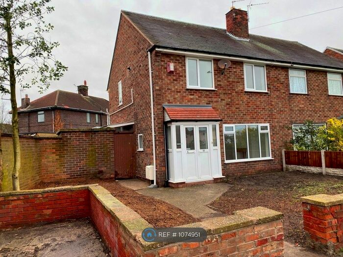 3 Bedroom Semi-Detached House To Rent In Raleigh Road, Wirral CH46