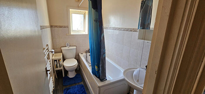 1 Bedroom Flat To Rent In Canning Town, London, E16