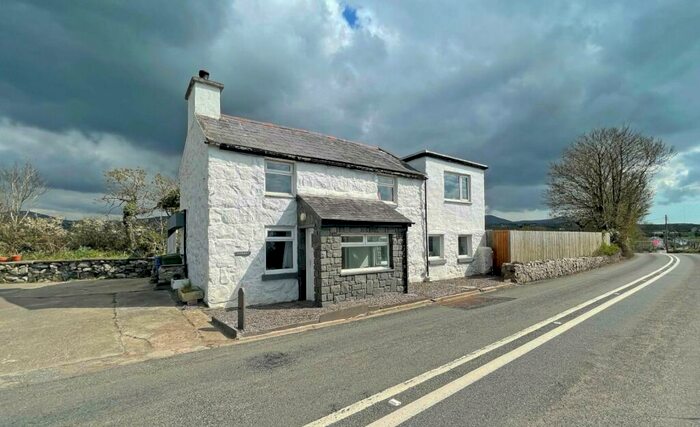 3 Bedroom Detached House For Sale In Dolydd, Caernarfon, Gwynedd, LL54