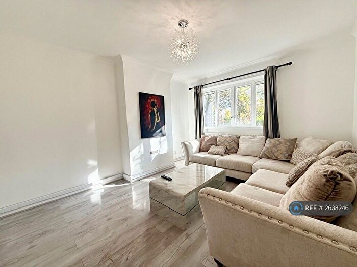 1 Bedroom Flat To Rent In Hume Court, London, N1