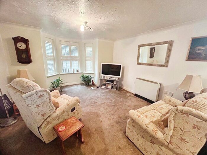 2 Bedroom Flat For Sale In Ellesmere Lodge, Ellesmere Road, Monton, M30