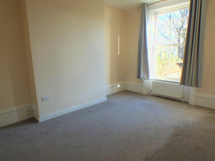 1 Bedroom Flat To Rent In Wentworth Street, Huddersfield, HD1