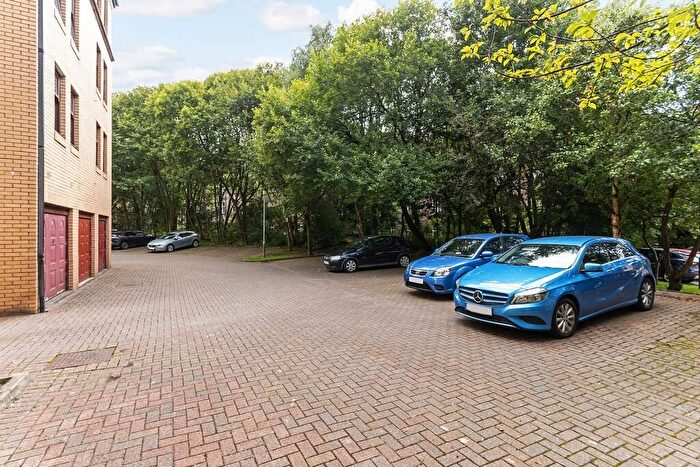 2 Bedroom Flat To Rent In C Hughenden Gardens, Hyndland, Glasgow, G12