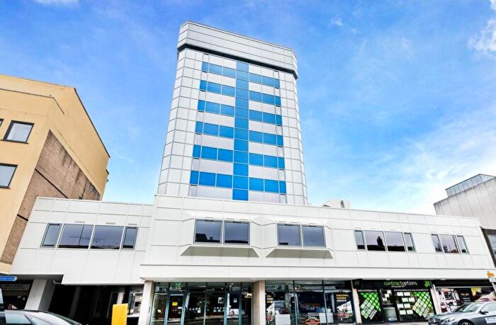 1 Bedroom Flat To Rent In High Street, Slough, SL1