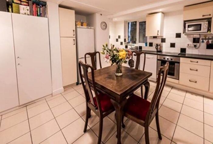 2 Bedroom House To Rent In Granville Terrace, Huddersfield, HD1