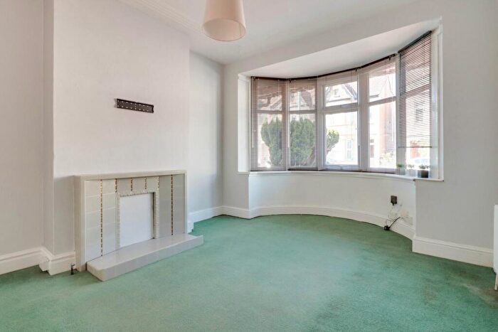 3 Bedroom End Of Terrace House For Sale In Central Avenue, Southend-on-Sea, SS2