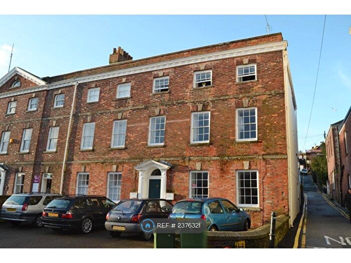2 Bedroom Flat To Rent In Bank Place, Falmouth, TR11