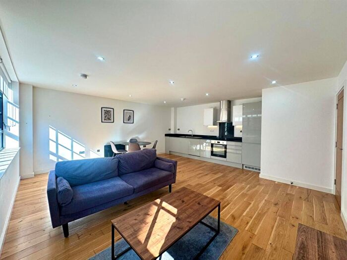 1 Bedroom Apartment To Rent In Camden Street, Birmingham, B1