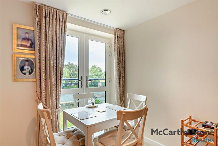 2 Bedroom Flat For Sale In Whitaker Grange New Street, Ossett, WF5