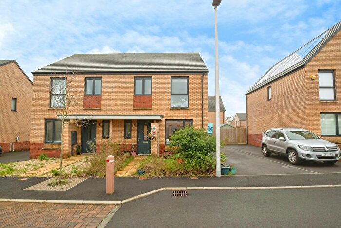 3 Bedroom Semi Detached House For Sale In Rhodfa'r Ysgol, Cardiff, CF3
