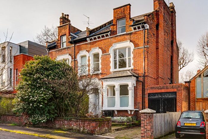 1 Bedroom Apartment To Rent In Winchester Place, Highgate, N6