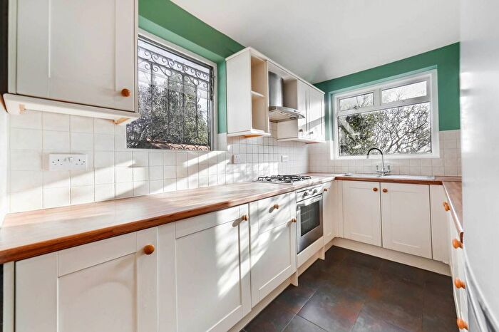 4 Bedroom Terraced House To Rent In The Ridgeway, Ealing, London, W3