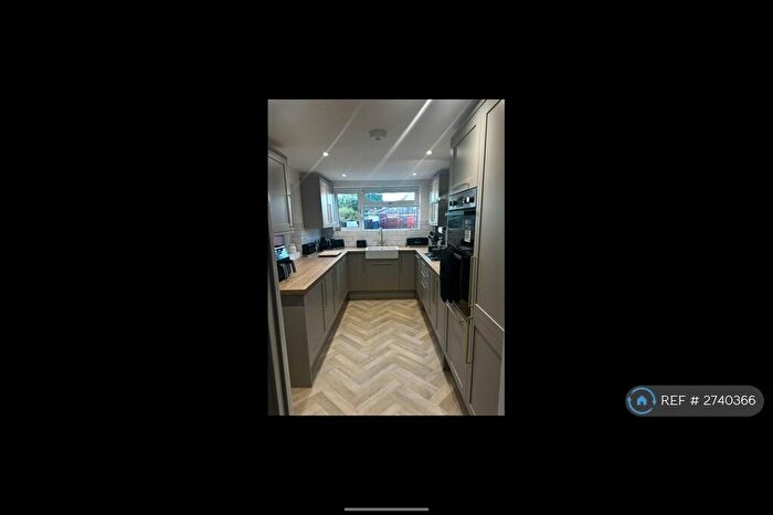 2 Bedroom Terraced House To Rent In Church Road, Exeter, EX2