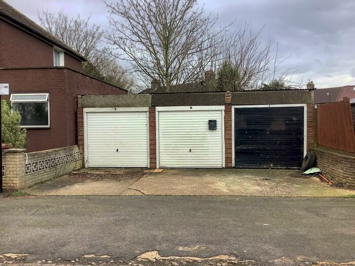 Garage / Parking To Rent In Cogan Avenue, Walthamstow, E17
