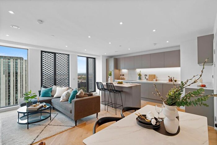 3 Bedroom Apartment For Sale In Great Ancoats Street, Manchester, M4