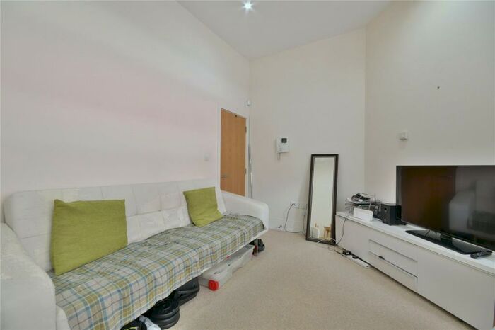 Studio To Rent In Broadhurst Gardens, South Hampstead, NW6