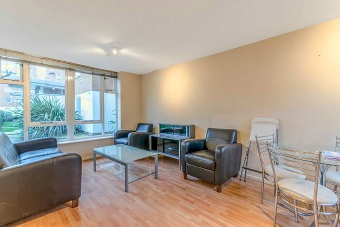 1 Bedroom Flat To Rent In Fishguard Way, Gallions Reach, London, E16