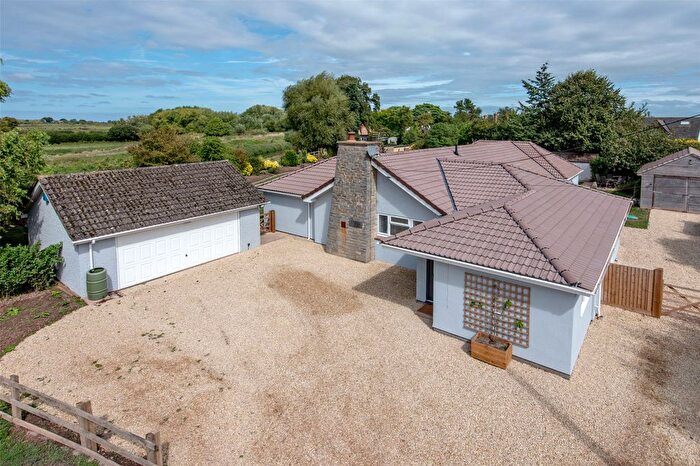 4 Bedroom Bungalow For Sale In Curload, Stoke St. Gregory, Taunton, Somerset, TA3