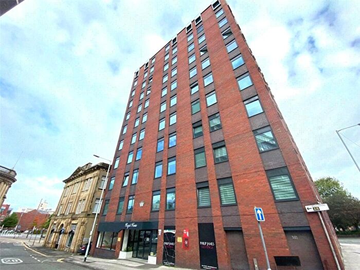 3 Bedroom Penthouse To Rent In Regal House, Duke Street, Stockport, Greater Manchester, SK1