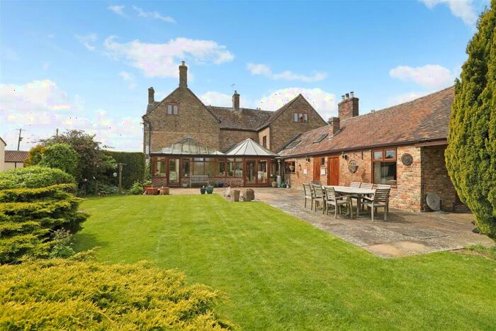 4 Bedroom Detached House For Sale In Standish Lane, Moreton Valence, Gloucester, GL2
