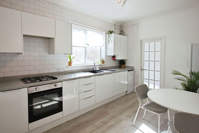 3 Bedroom Semi-Detached House For Sale In Pontygwindy Road, Caerphilly, CF83