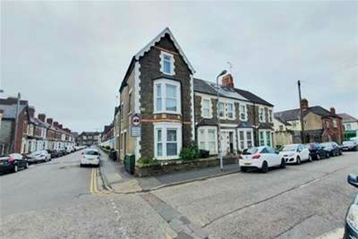 Flat To Rent In Moy Road, Roath, CF24