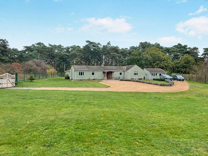 3 Bedroom Detached Bungalow For Sale In Brandon Road, Methwold, IP26