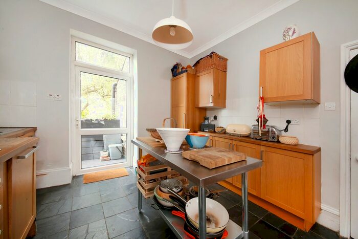 4 Bedroom Flat To Rent In Brockley Road, Brockley, London, SE4