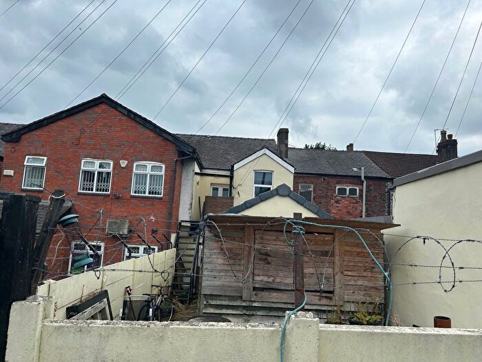 2 Bedroom Flat For Sale In Chorley Road, Swinton, Manchester, Greater Manchester, M27