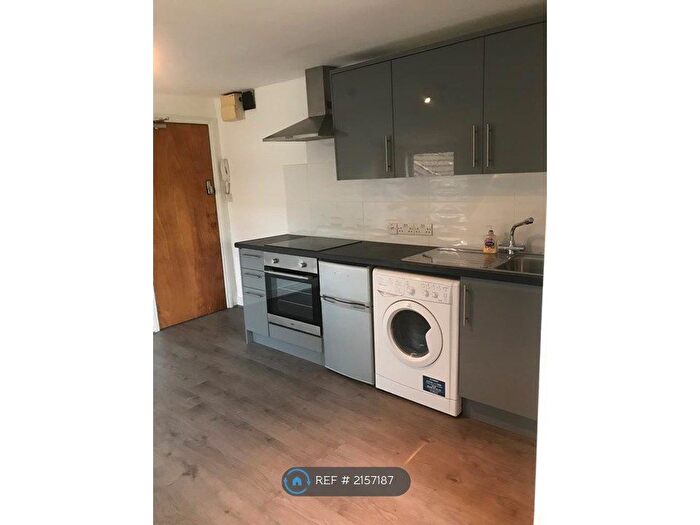 Studio To Rent In Thornlaw Rd, London, SE27