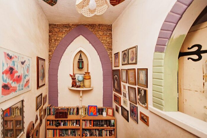 3 Bedroom Terraced House For Sale In Princes Place, Bristol, Somerset, BS7