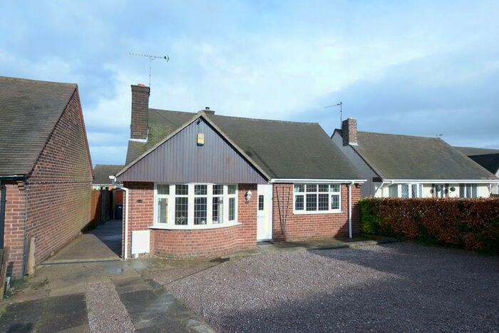 2 Bedroom Property To Rent In Blacksmith Lane, Calow S44