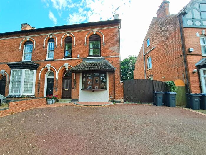 4 Bedroom End Of Terrace House For Sale In Botteville Road, Acocks Green, Birmingham, B27