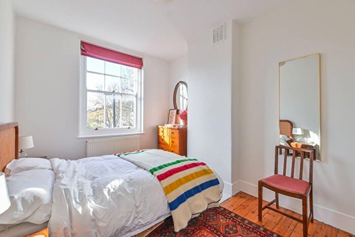 1 Bedroom Flat For Sale In Thornhill Road, Barnsbury, London, N1