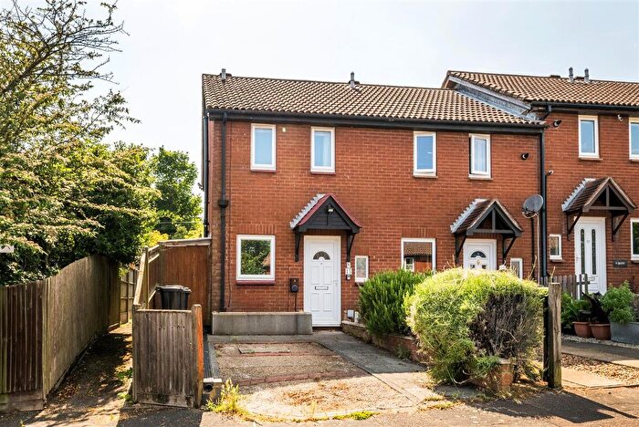 2 Bedroom End Of Terrace House For Sale In Hillcroft, Portslade, BN41