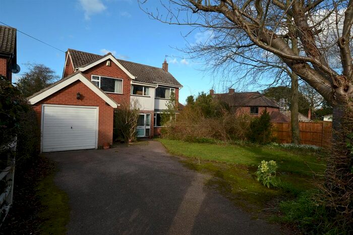 4 Bedroom Detached House For Sale In Loughborough Road, Burton-On-The-Wolds, Leicestershire, LE12